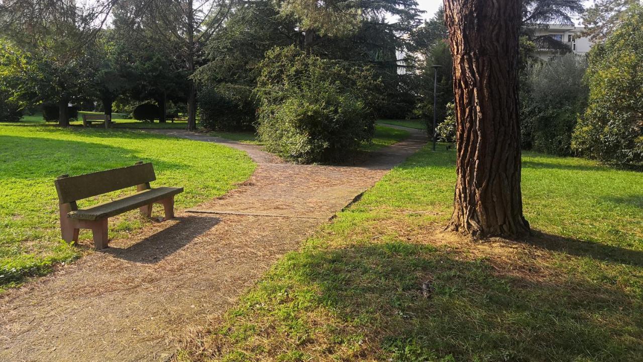 Appartement Toulouse Blagnac Aeroport Iut Parking Proche De Toutes Commodites Belle Terrasse Netflix المظهر الخارجي الصورة